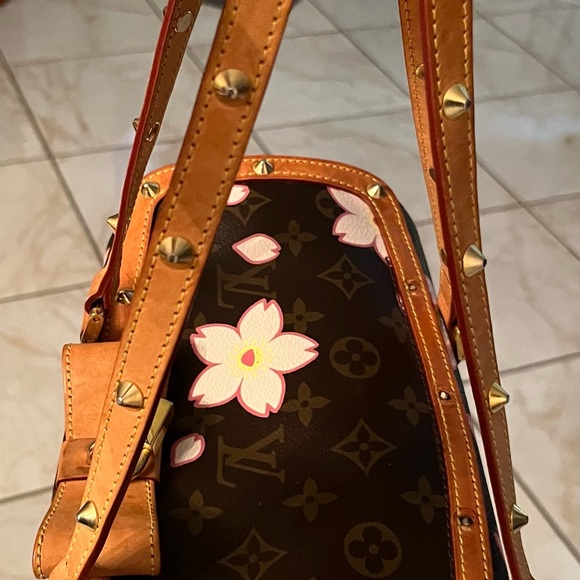 Pretty Inspired iconic logo bag. Used and in good condition. See pictures - Picture 8 of 13